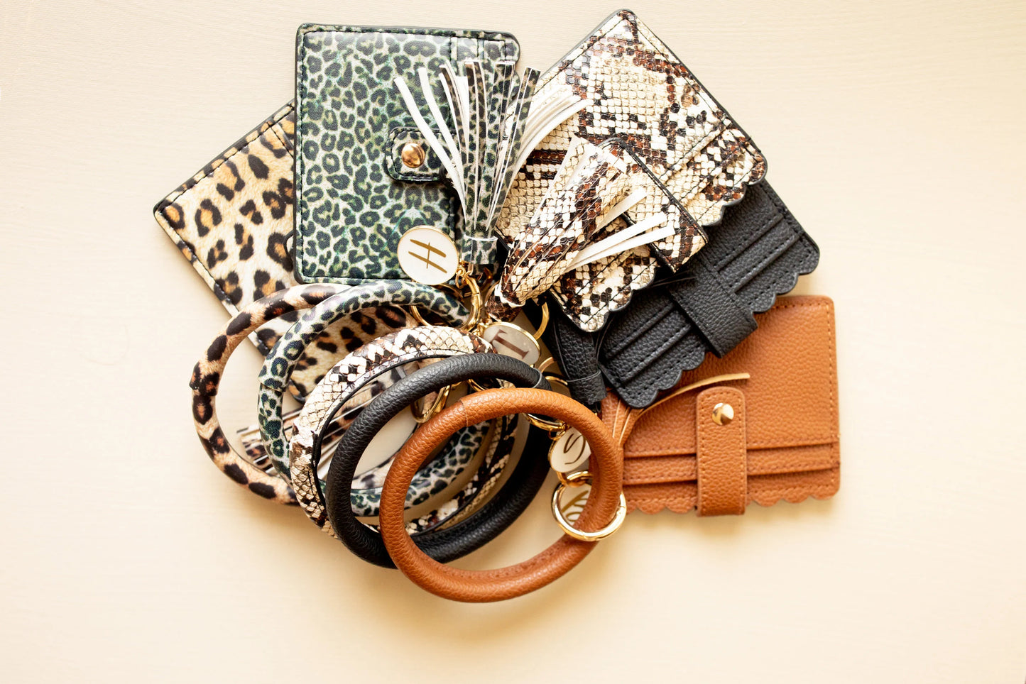 Bracelet Wallet Keychain / O Ring Personalized Leather Keychain Bangle with Wallet